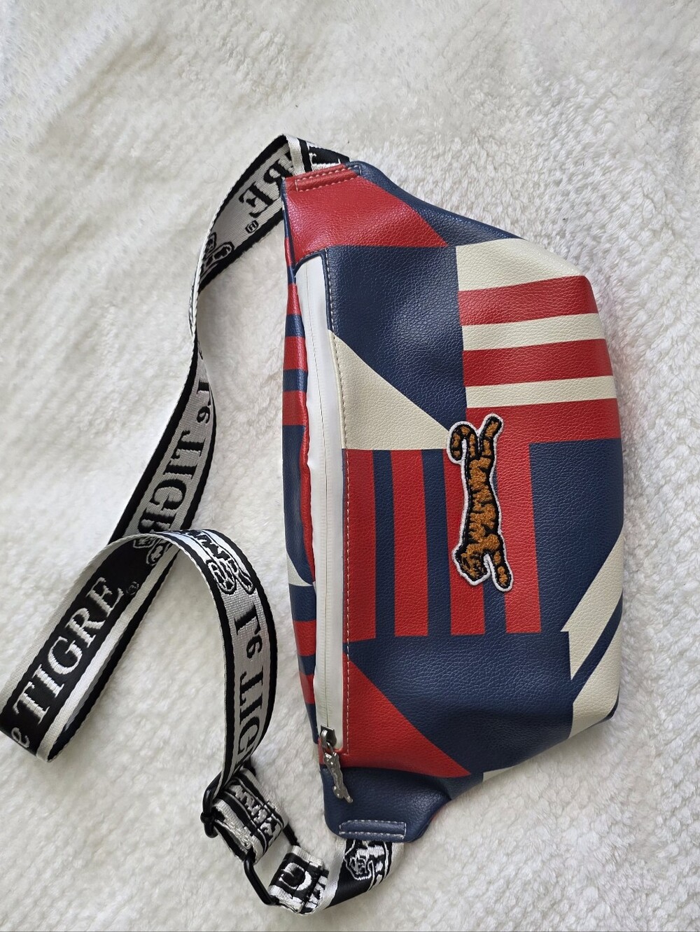 Le Tigre- Patch Flag-Print Navy Red White Men's Crossbody Bag